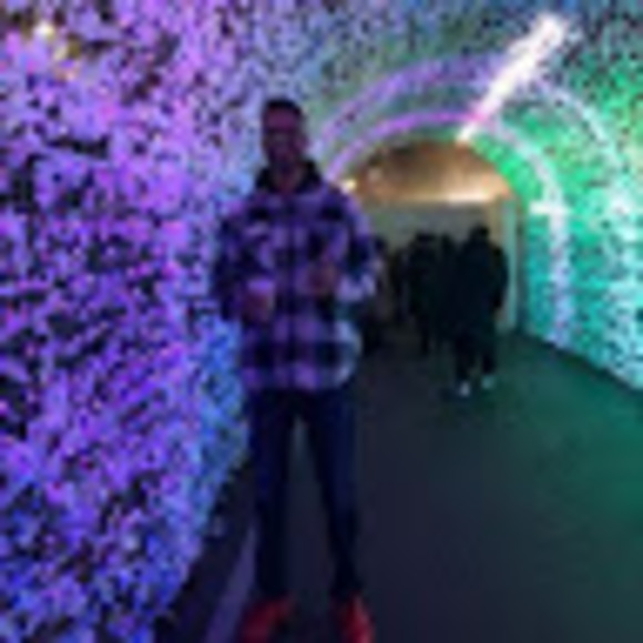 Meet your Posher, Joshua - Picture 1 of 1